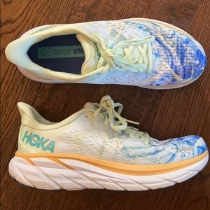 Hoka Clifton 8 - Women Size 9